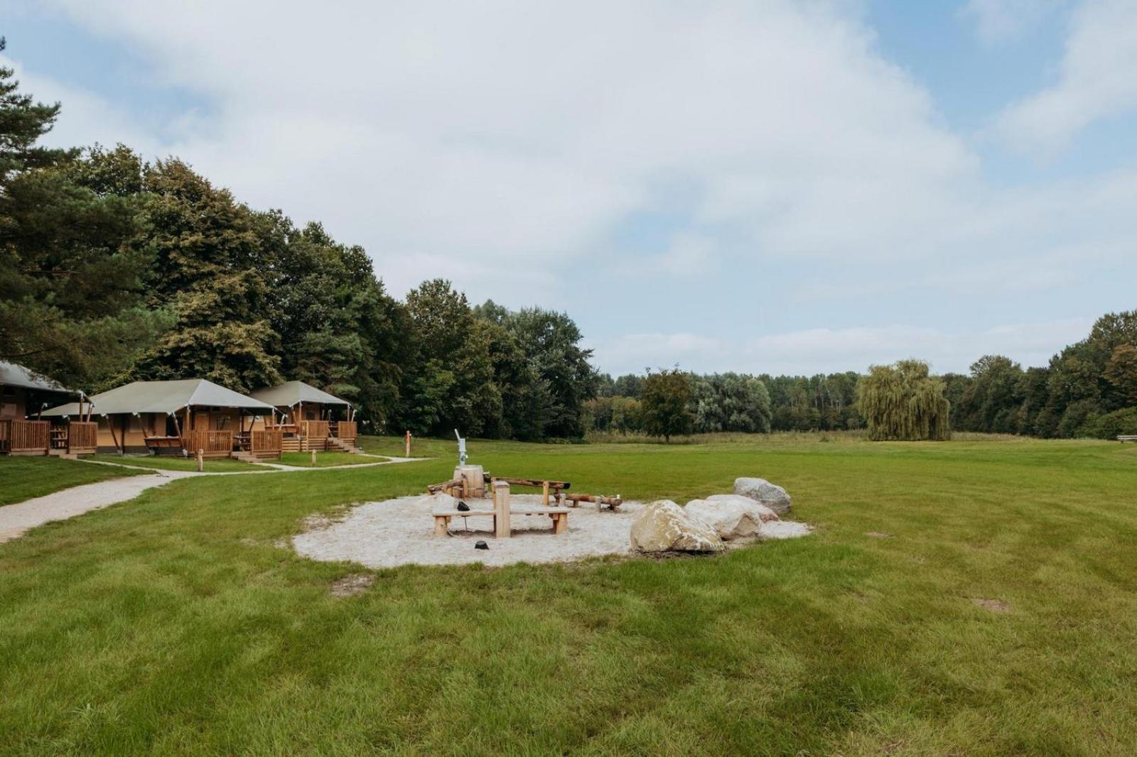 Glamping Lodge With Eco-Wellness ゼーウォルデ エクステリア 写真