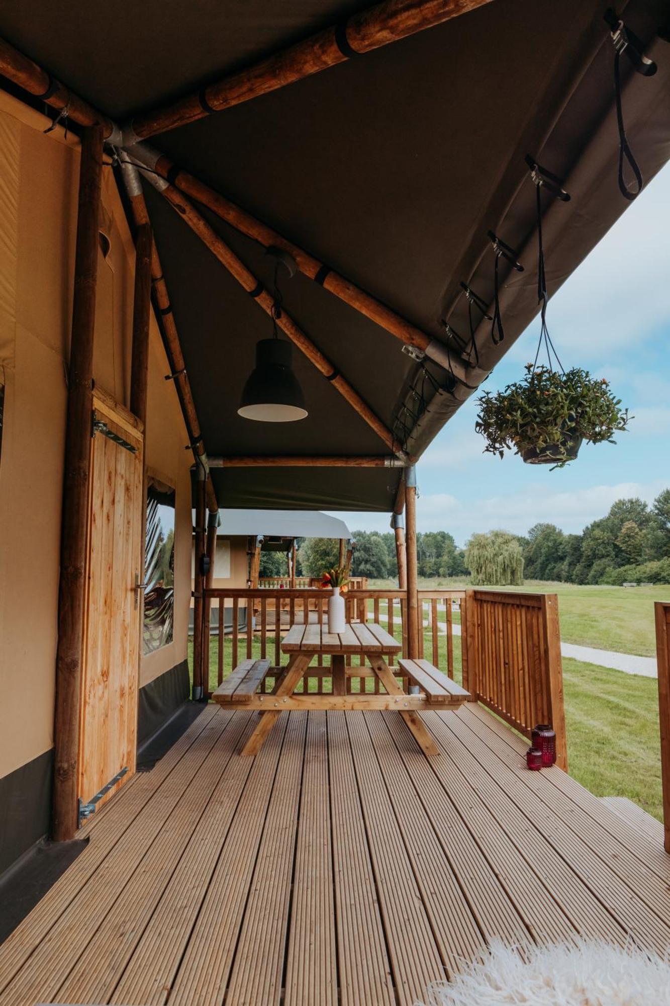 Glamping Lodge With Eco-Wellness ゼーウォルデ エクステリア 写真